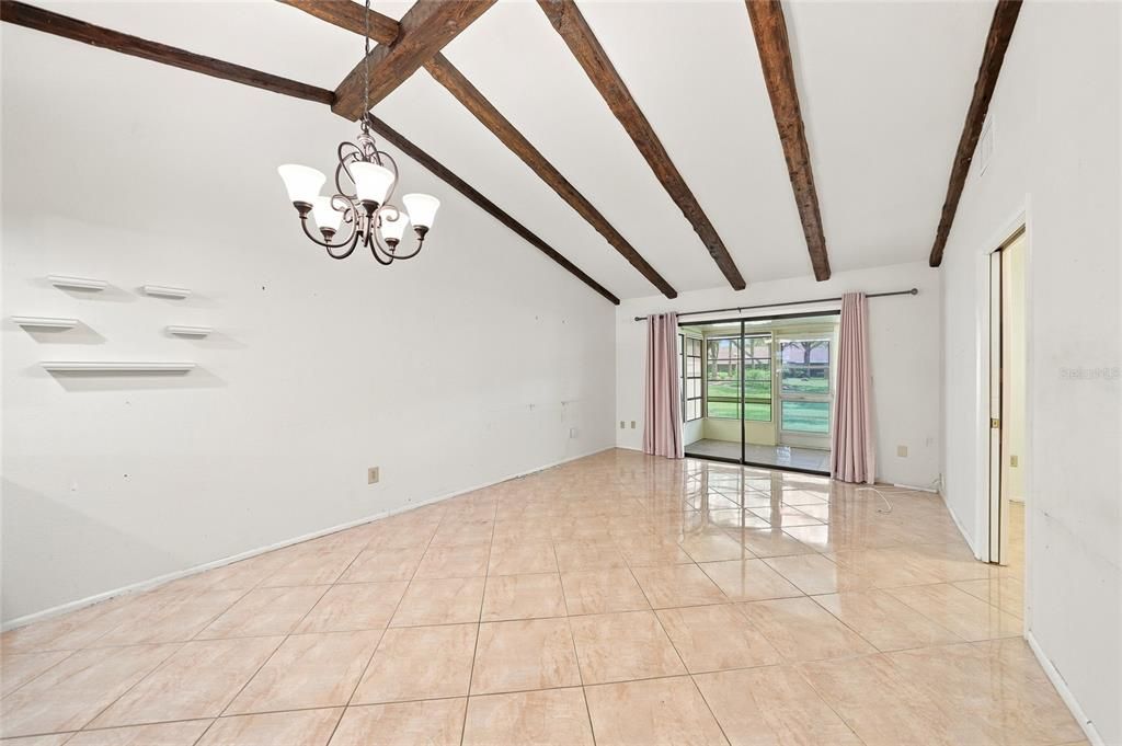 For Sale: $144,900 (2 beds, 1 baths, 767 Square Feet)