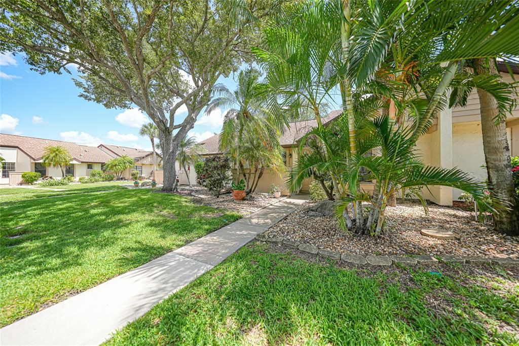 For Sale: $144,900 (2 beds, 1 baths, 767 Square Feet)