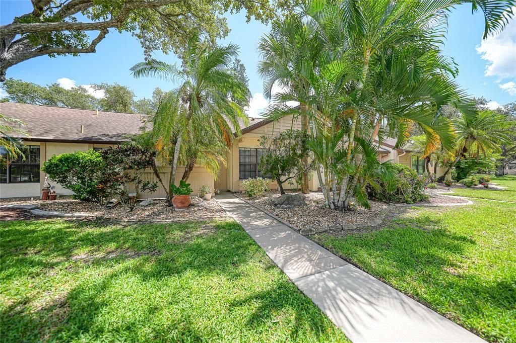 For Sale: $144,900 (2 beds, 1 baths, 767 Square Feet)