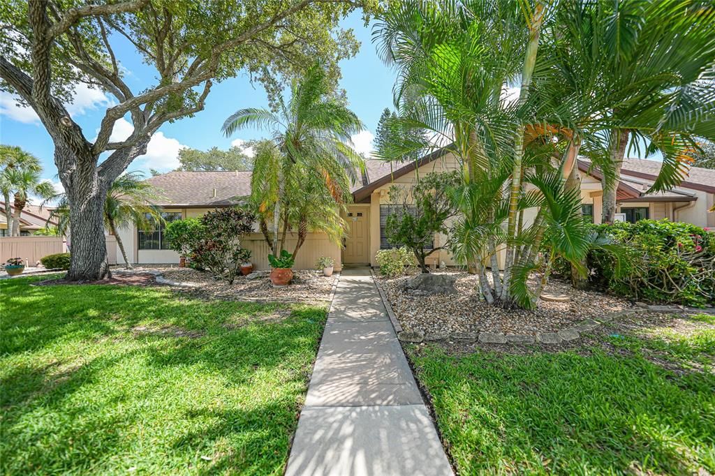 For Sale: $144,900 (2 beds, 1 baths, 767 Square Feet)
