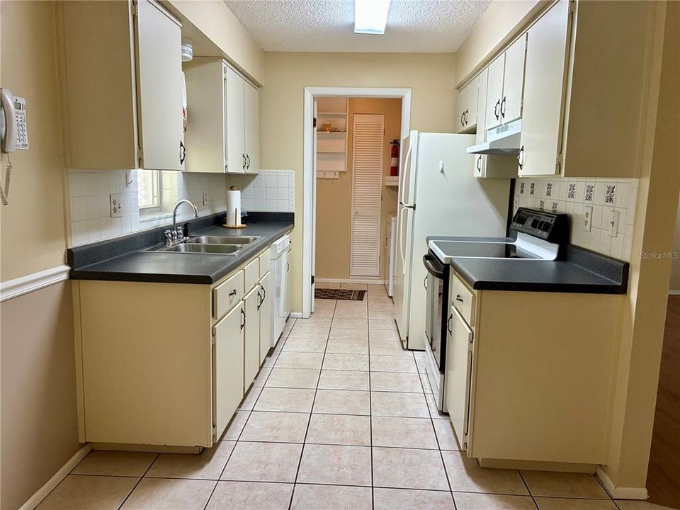 En Venta: $399,000 (3 camas, 2 baños, 1164 Pies cuadrados)