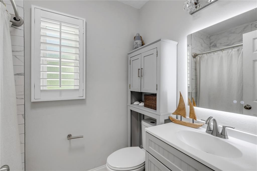 For Sale: $369,000 (2 beds, 1 baths, 1054 Square Feet)