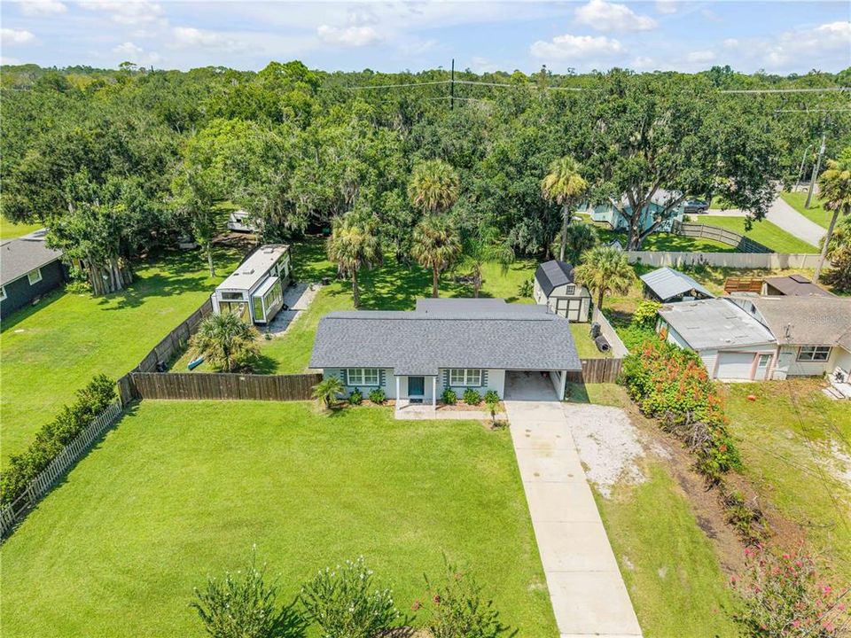 For Sale: $369,000 (2 beds, 1 baths, 1054 Square Feet)