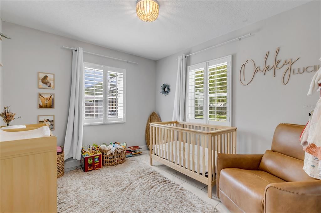 For Sale: $369,000 (2 beds, 1 baths, 1054 Square Feet)