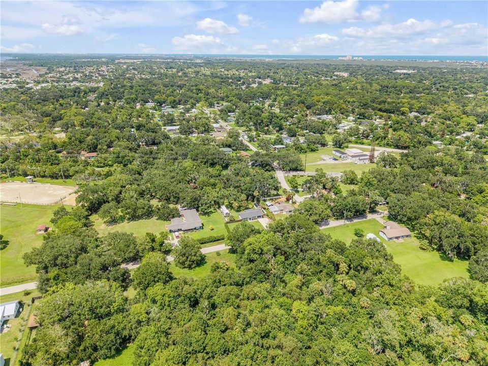 For Sale: $369,000 (2 beds, 1 baths, 1054 Square Feet)