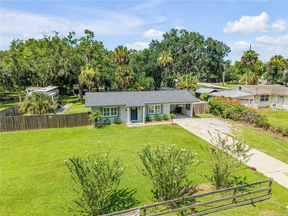 For Sale: $369,000 (2 beds, 1 baths, 1054 Square Feet)