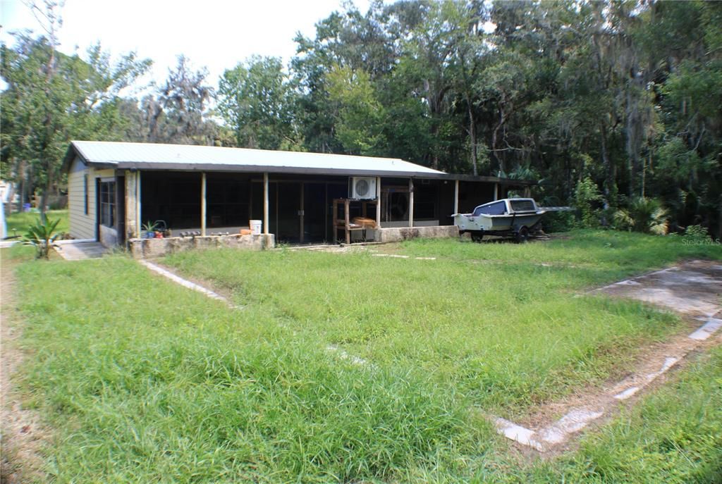 For Sale: $285,000 (3 beds, 2 baths, 1248 Square Feet)