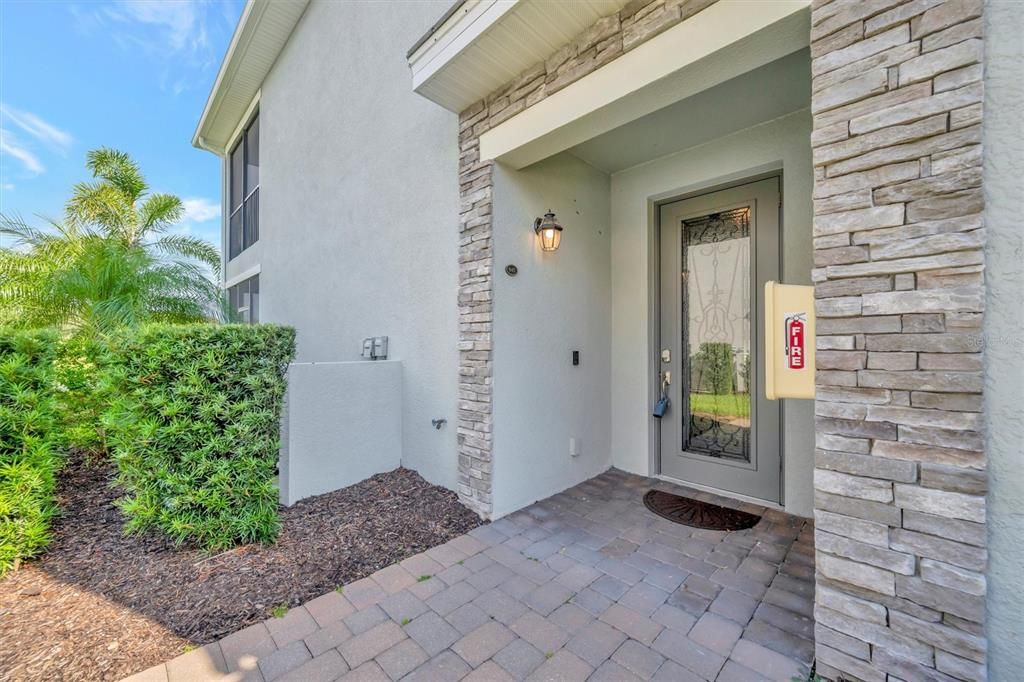 For Sale: $449,000 (3 beds, 2 baths, 1769 Square Feet)