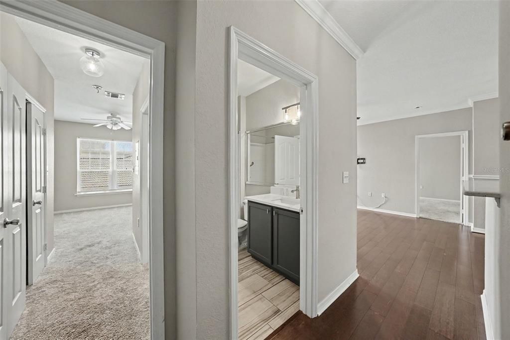 На продажу: $324,999 (2 спален, 2 ванн, 1085 Квадратных фут)