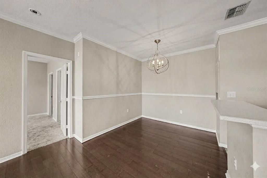 На продажу: $324,999 (2 спален, 2 ванн, 1085 Квадратных фут)