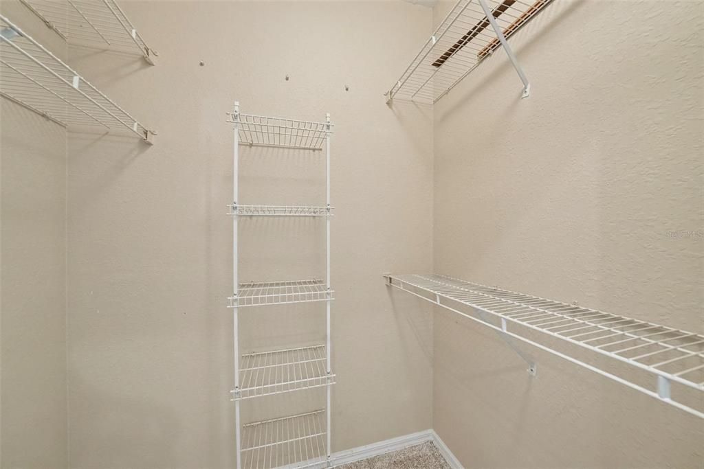 На продажу: $324,999 (2 спален, 2 ванн, 1085 Квадратных фут)