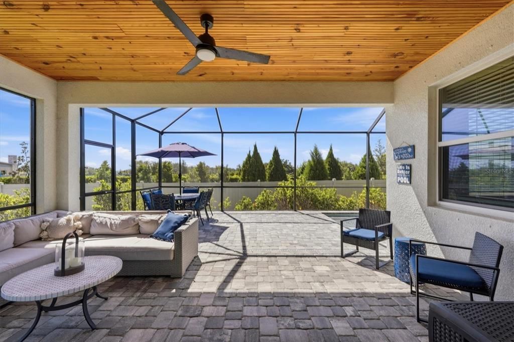 For Sale: $585,000 (4 beds, 3 baths, 2828 Square Feet)