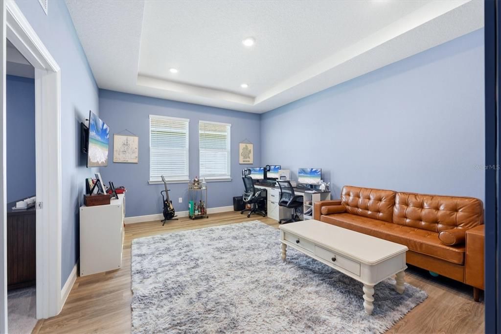 For Sale: $585,000 (4 beds, 3 baths, 2828 Square Feet)