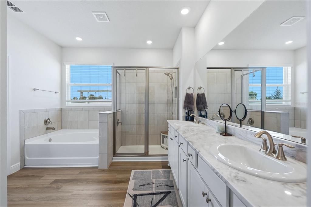 For Sale: $585,000 (4 beds, 3 baths, 2828 Square Feet)