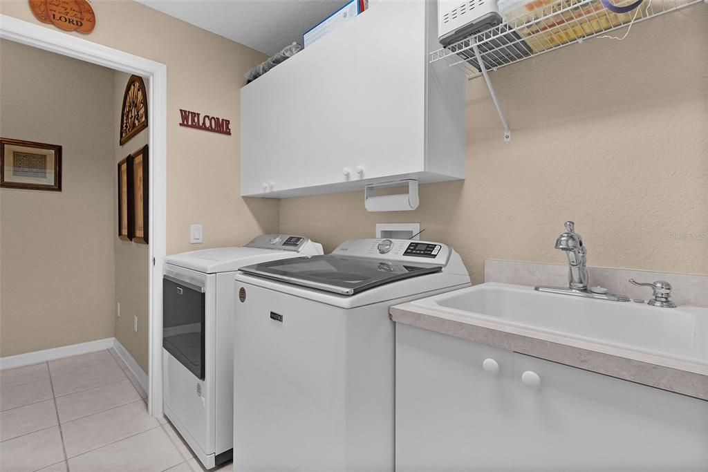 En Venta: $524,900 (3 camas, 2 baños, 2110 Pies cuadrados)