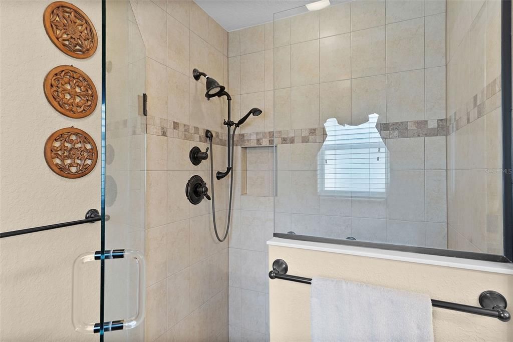 En Venta: $524,900 (3 camas, 2 baños, 2110 Pies cuadrados)