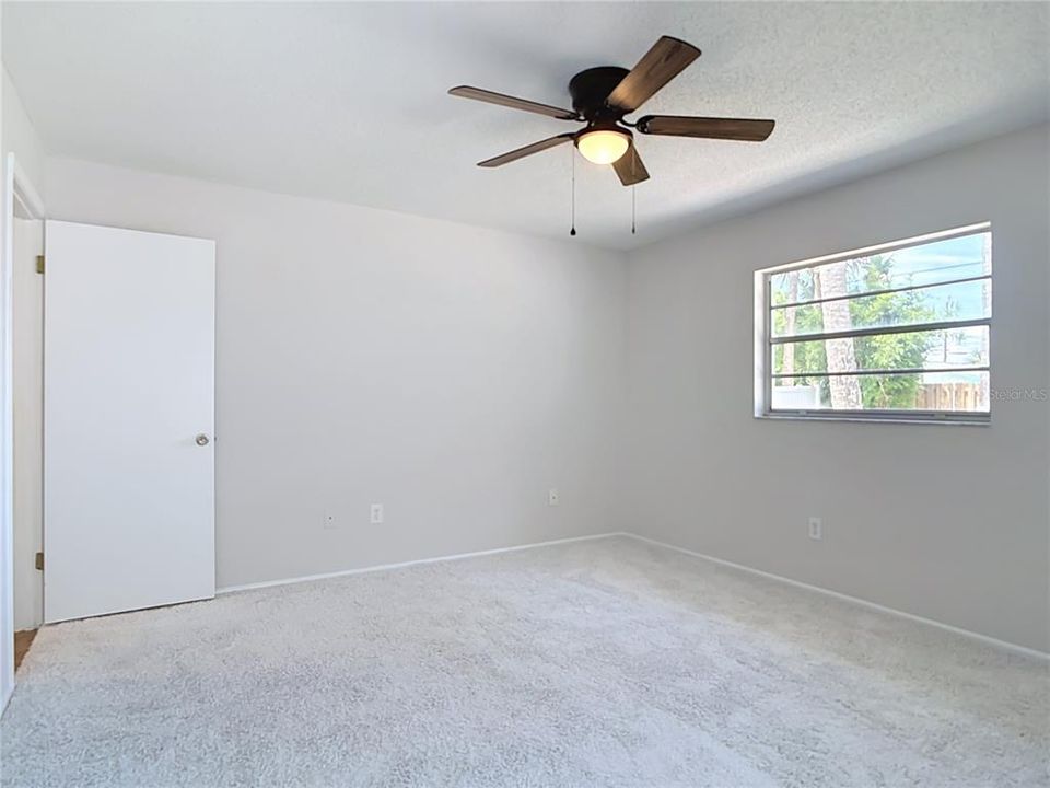 For Sale: $639,500 (2 beds, 1 baths, 863 Square Feet)