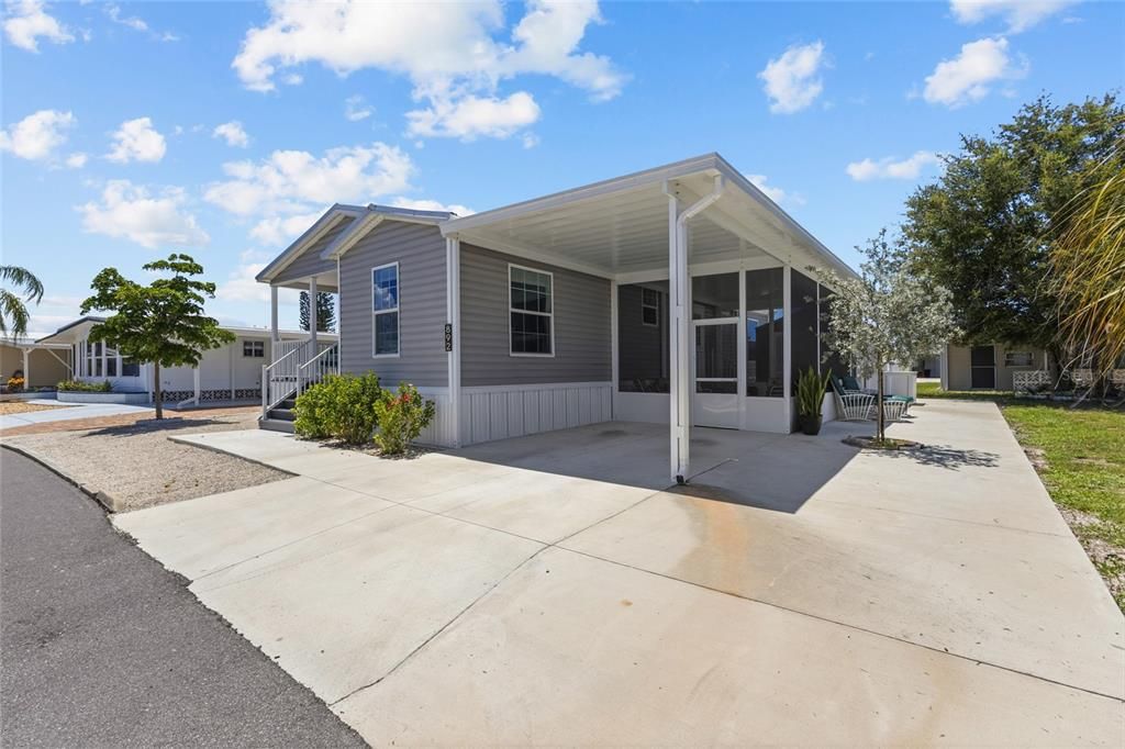 For Sale: $250,000 (3 beds, 2 baths, 1089 Square Feet)