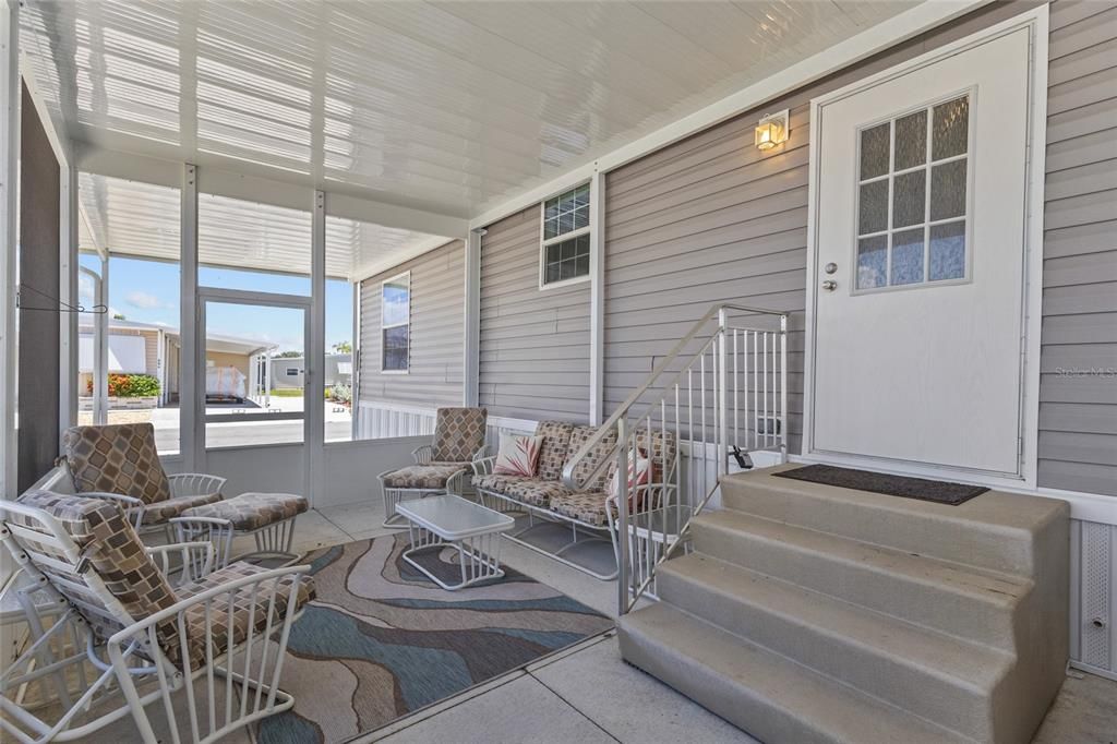 For Sale: $250,000 (3 beds, 2 baths, 1089 Square Feet)