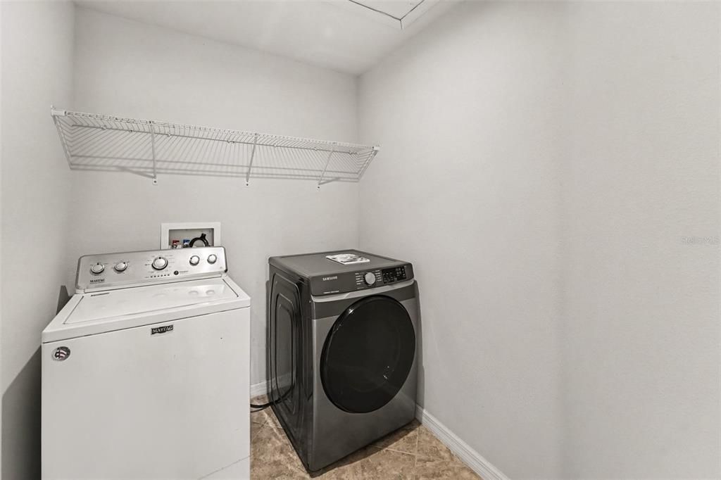 En Venta: $600,000 (5 camas, 2 baños, 3067 Pies cuadrados)