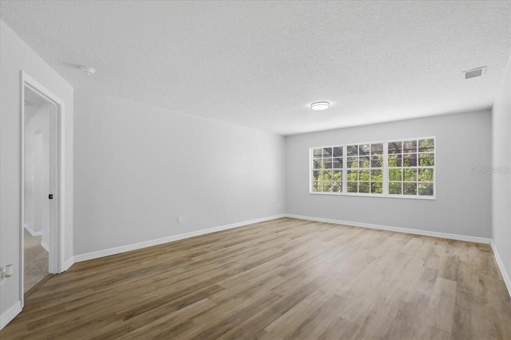 For Sale: $484,900 (3 beds, 2 baths, 2242 Square Feet)