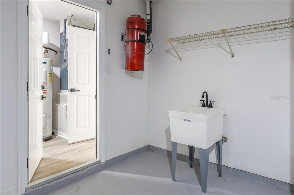 For Sale: $484,900 (3 beds, 2 baths, 2242 Square Feet)