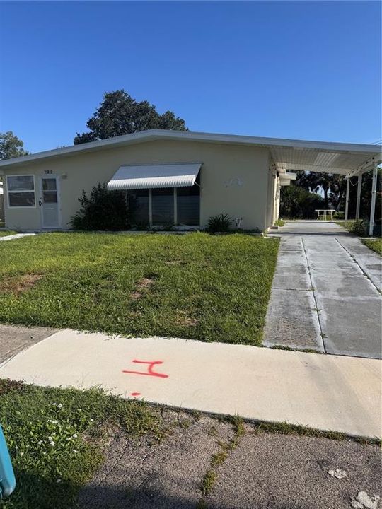 For Sale: $189,900 (2 beds, 1 baths, 814 Square Feet)