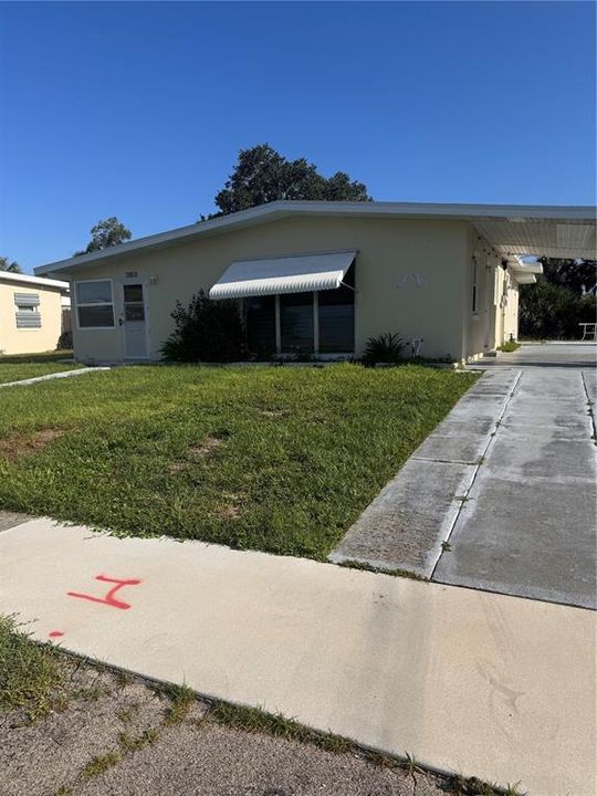 For Sale: $189,900 (2 beds, 1 baths, 814 Square Feet)