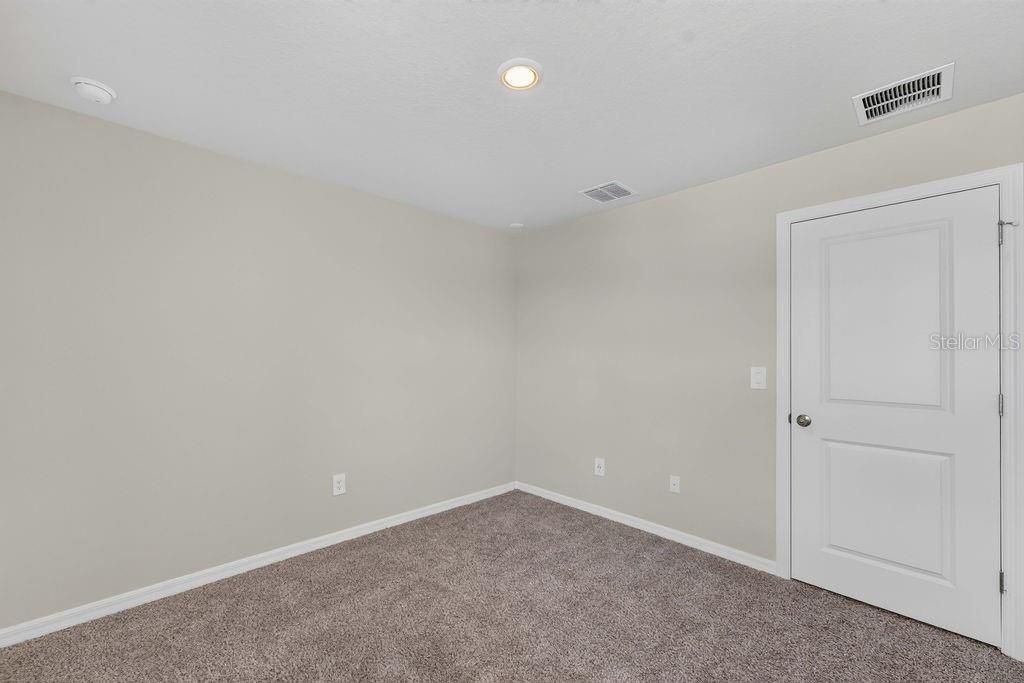 For Rent: $2,200 (3 beds, 2 baths, 1566 Square Feet)
