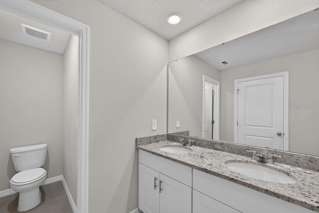 For Rent: $2,200 (3 beds, 2 baths, 1566 Square Feet)