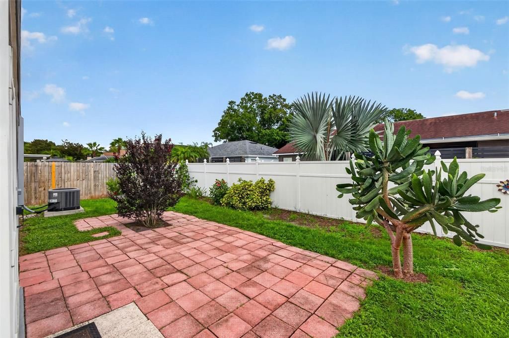 For Sale: $449,900 (3 beds, 2 baths, 1402 Square Feet)