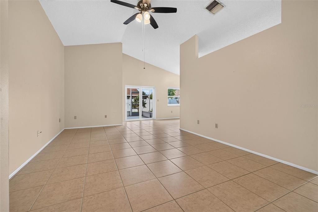 For Sale: $449,900 (3 beds, 2 baths, 1402 Square Feet)
