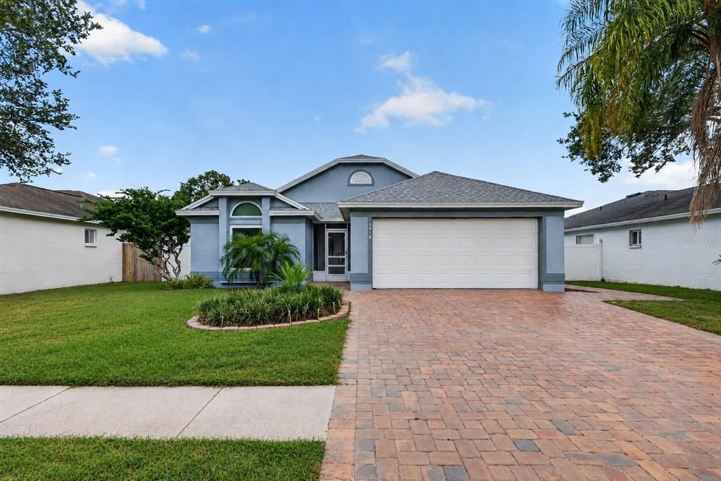 For Sale: $449,900 (3 beds, 2 baths, 1402 Square Feet)