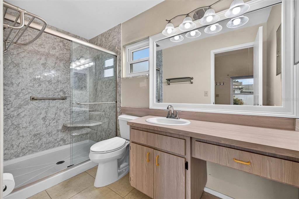 For Sale: $449,900 (3 beds, 2 baths, 1402 Square Feet)
