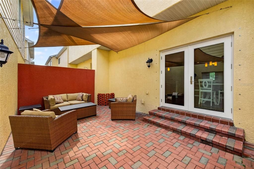 En Venta: $605,000 (4 camas, 3 baños, 2320 Pies cuadrados)