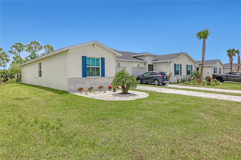 For Sale: $275,000 (3 beds, 2 baths, 1411 Square Feet)
