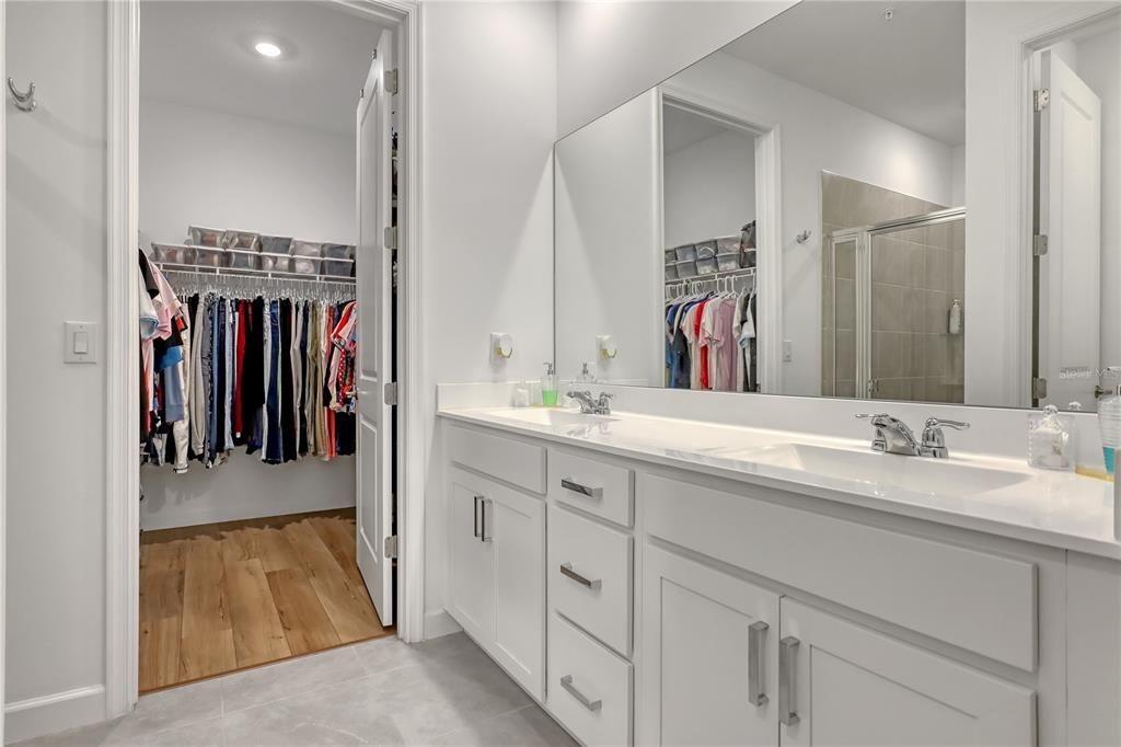 For Sale: $275,000 (3 beds, 2 baths, 1411 Square Feet)