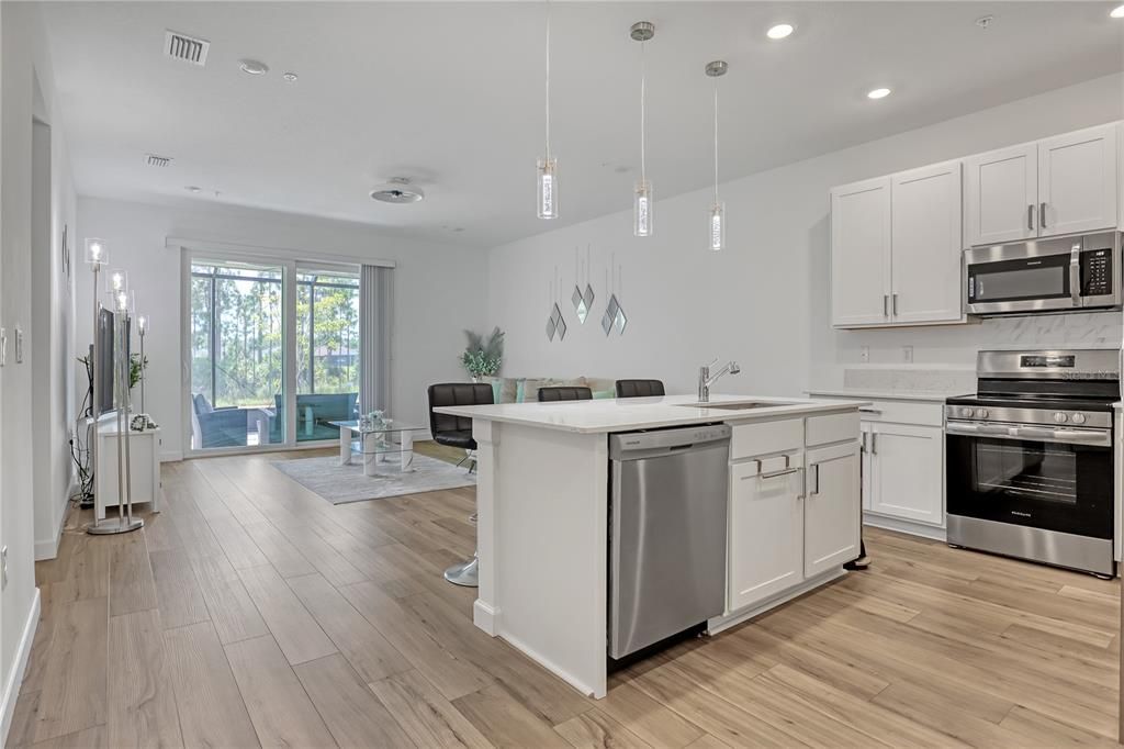 For Sale: $275,000 (3 beds, 2 baths, 1411 Square Feet)