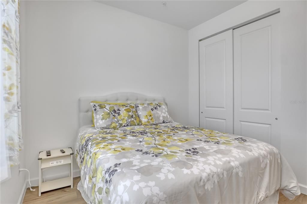 For Sale: $275,000 (3 beds, 2 baths, 1411 Square Feet)