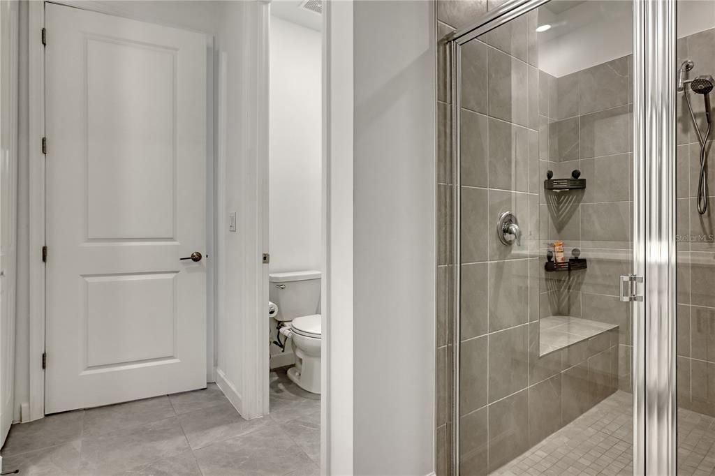 For Sale: $275,000 (3 beds, 2 baths, 1411 Square Feet)