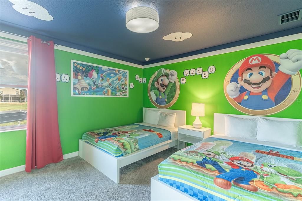 For Sale: $749,900 (8 beds, 5 baths, 3909 Square Feet)