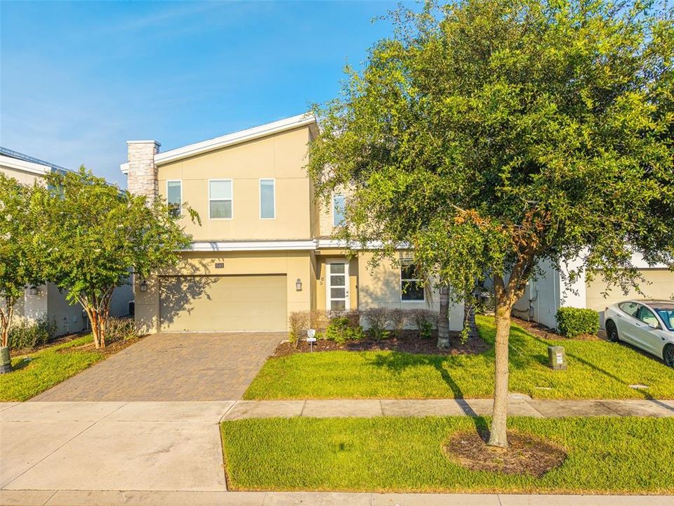 For Sale: $749,900 (8 beds, 5 baths, 3909 Square Feet)