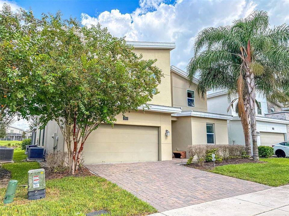 For Sale: $749,900 (8 beds, 5 baths, 3909 Square Feet)