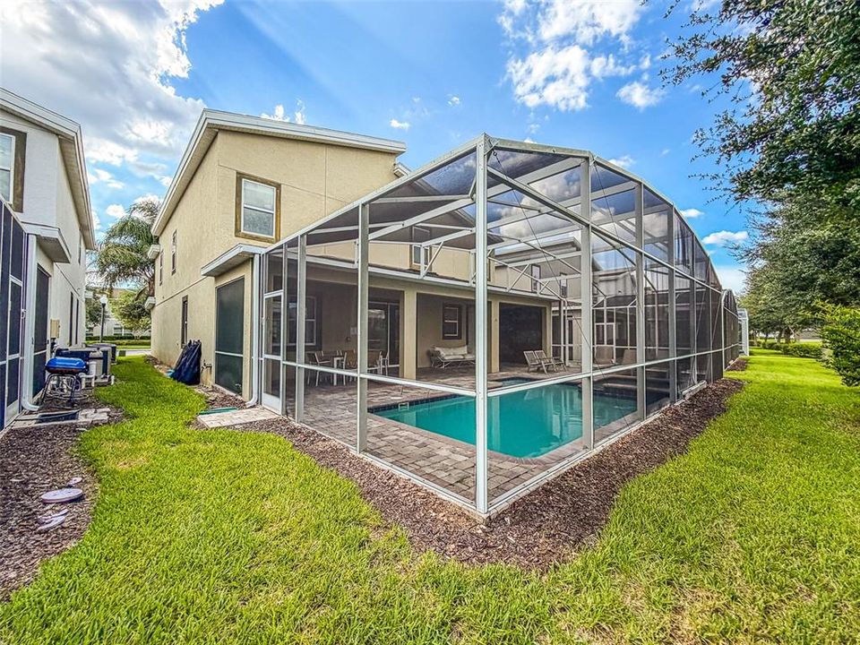 For Sale: $749,900 (8 beds, 5 baths, 3909 Square Feet)
