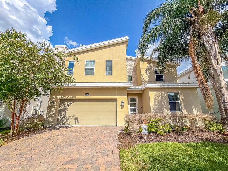 For Sale: $749,900 (8 beds, 5 baths, 3909 Square Feet)