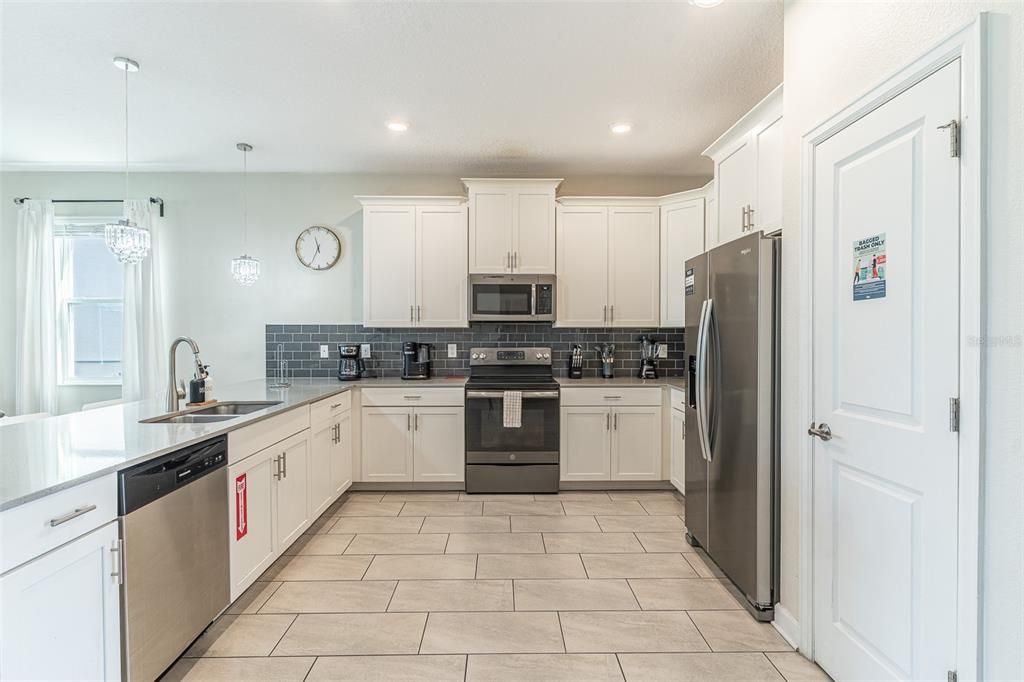 For Sale: $749,900 (8 beds, 5 baths, 3909 Square Feet)