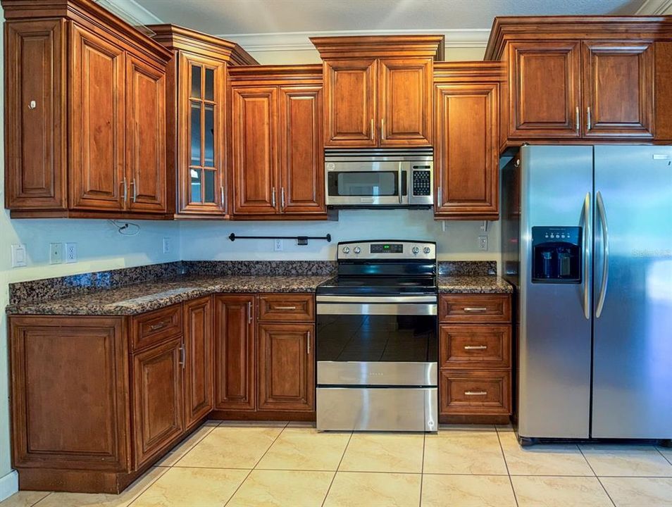 For Rent: $2,100 (3 beds, 2 baths, 1871 Square Feet)