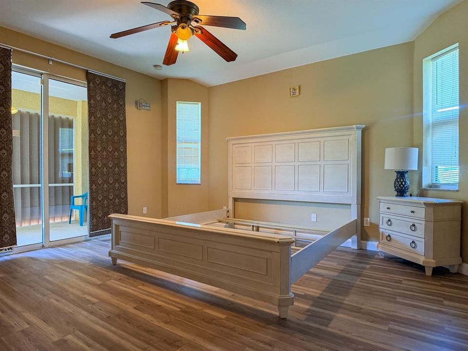 For Rent: $2,100 (3 beds, 2 baths, 1871 Square Feet)
