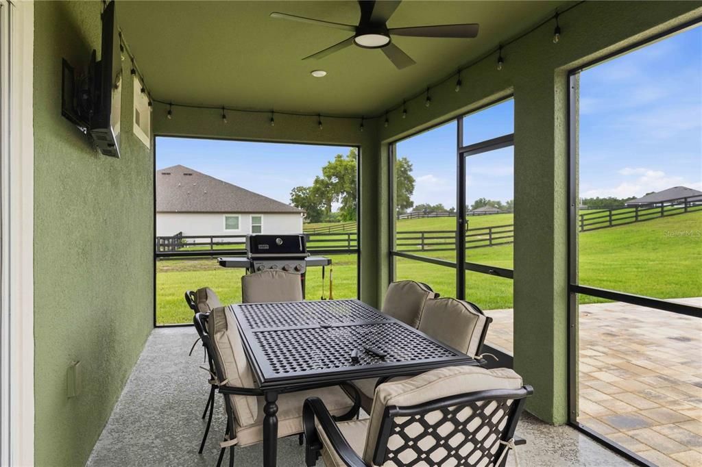 For Sale: $785,000 (5 beds, 4 baths, 3084 Square Feet)