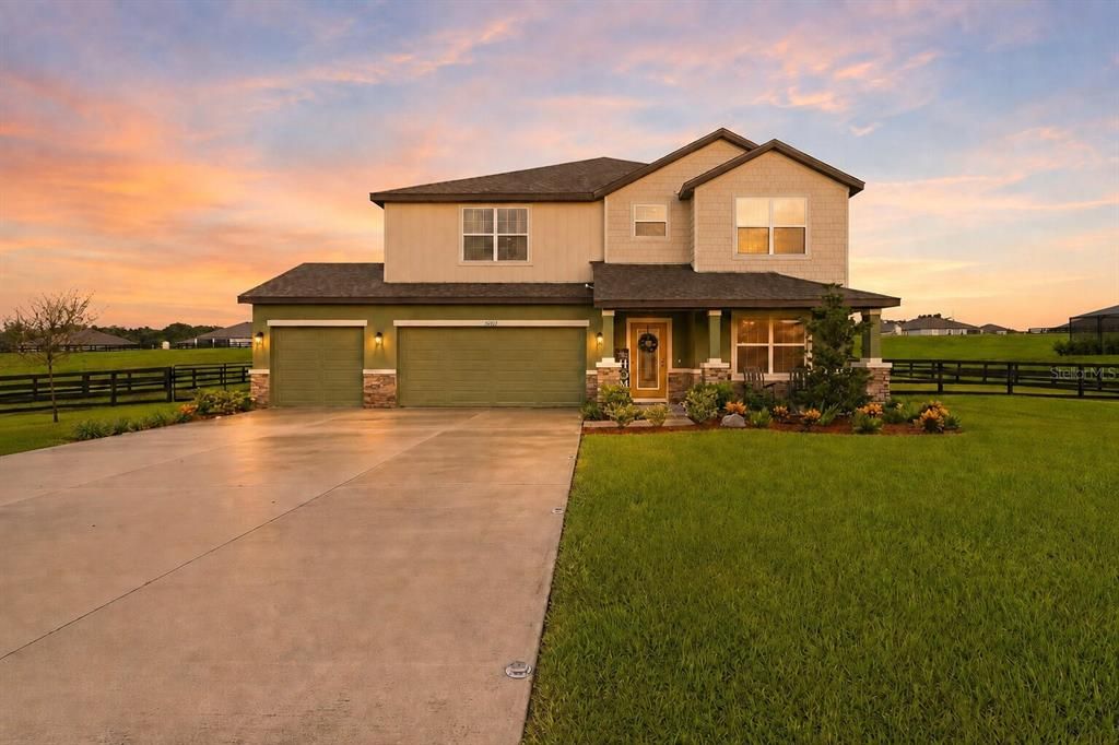 For Sale: $785,000 (5 beds, 4 baths, 3084 Square Feet)